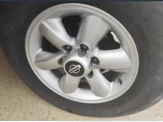 Tapa cubos tapabujes Nissan Terrano