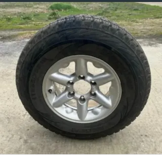 Tapa cubos tapabujes Nissan Terrano