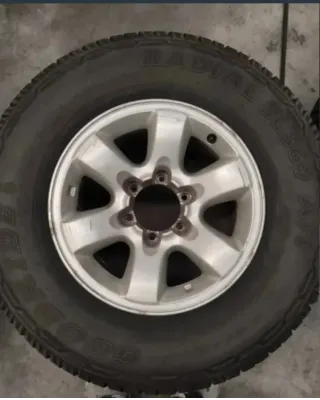 Tapa cubos tapabujes Nissan Terrano