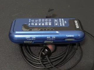 Radio de bolsillo AIWA R-22 AM/FM