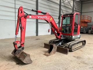 Mini Excavadora Volvo ECR50D