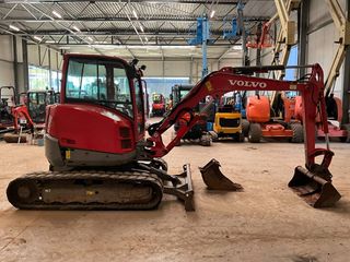 Mini Excavadora Volvo ECR50D