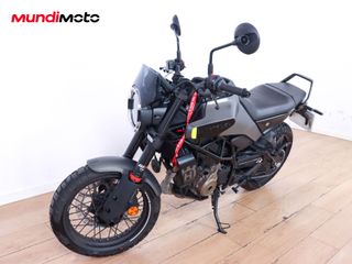 HUSQVARNA SVARTPILEN 125 ABS