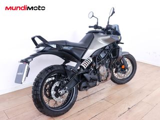 HUSQVARNA SVARTPILEN 125 ABS