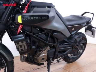 HUSQVARNA SVARTPILEN 125 ABS