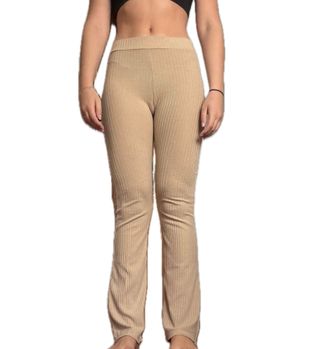 Pantalón beige de Stradivarius