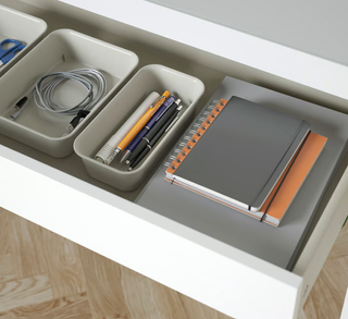 Mesa Tocador IKEA MALM Blanca y Cristal
