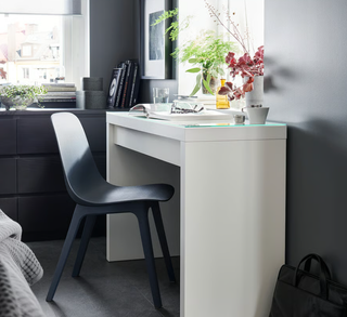 Mesa Tocador IKEA MALM Blanca y Cristal