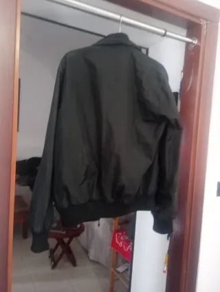 Giubbino idrorepellente nero