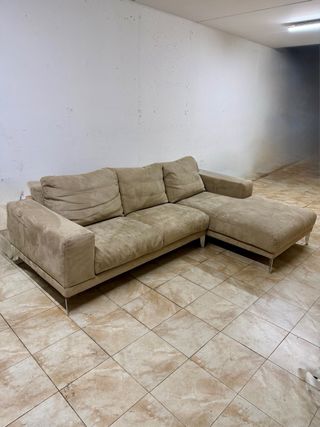 Divano con penisola beige