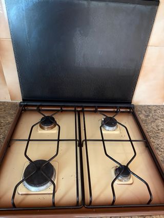 Conjunto Cocina Gas Butano + Horno marca Ariston