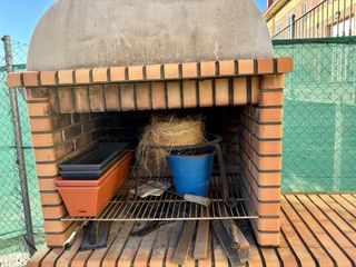 BARBACOA DE LADRILLO Y HORMIGÓN REFRACTARIO