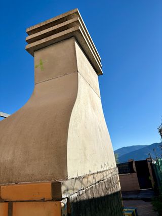 BARBACOA DE LADRILLO Y HORMIGÓN REFRACTARIO