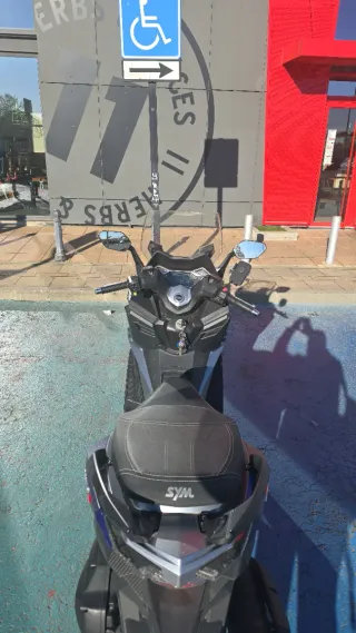 Sym Cruisym 125cc Scooter