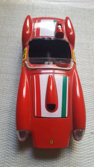 Burago Ferrari 250 TR 1957 1/24