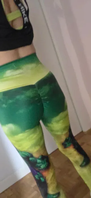 Mallas deportivas verdes y amarillas