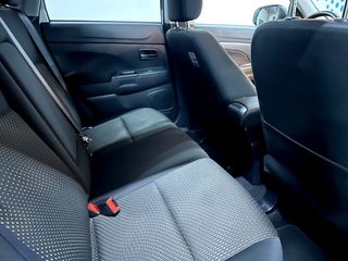Mitsubishi ASX DID, año 2017, xenón, techo cristal