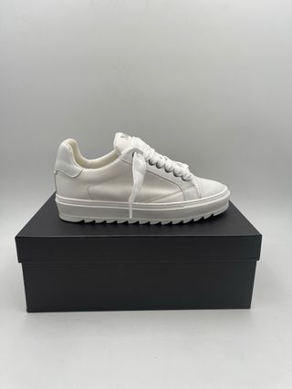 Sneakers size 42 pelle bottolato bianco