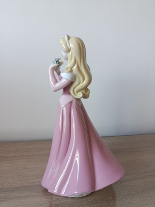 Figura Nao Princesa Aurora Porcelana