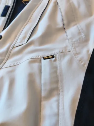 Cazadora Tsunami Gore-Tex Beige/Negra