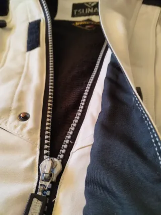 Cazadora Tsunami Gore-Tex Beige/Negra