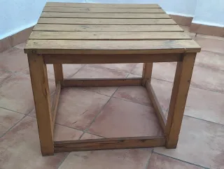 Palets de madera para sillón y mesa.