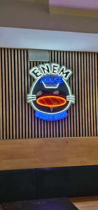 Carteles led,  Neón y Rotulación de vehículos