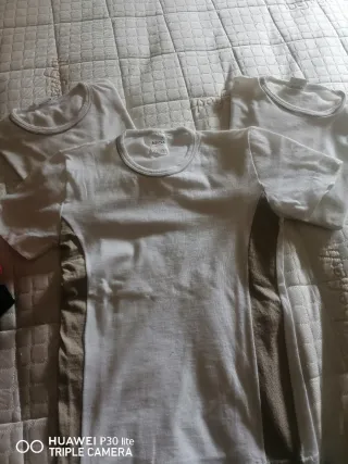 3 magliette bianche taglia 5 anni
