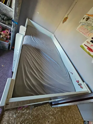 Cama alta infantil blanca