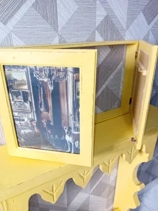 Portachiavi vintage in legno giallo