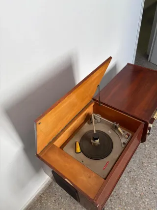 Radio-tocadiscos Philips Vintage