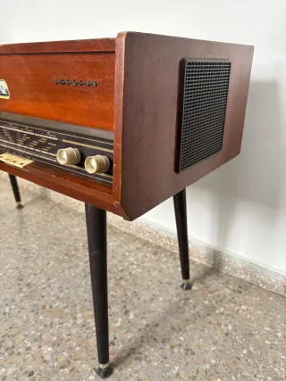 Radio-tocadiscos Philips Vintage
