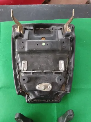 Asiento y asa Triumph Speed Triple 955i