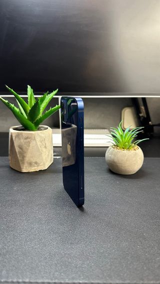 iPhone 12 mini 64GB • Impoluto