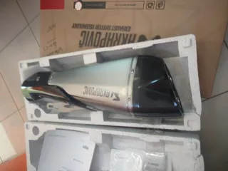 Akrapovic Sistema de Escape