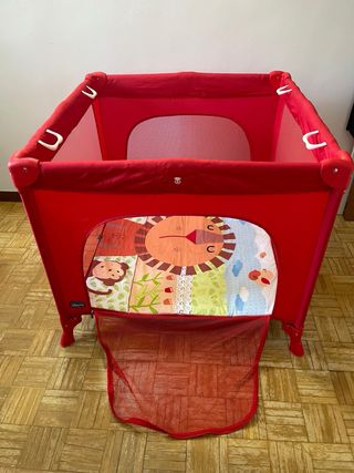 Parque infantil Chicco rojo