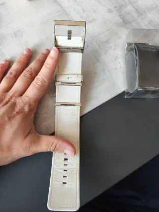 Reloj Puma juvenil blanco y negro