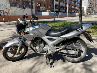 Honda CBF 250 Naked