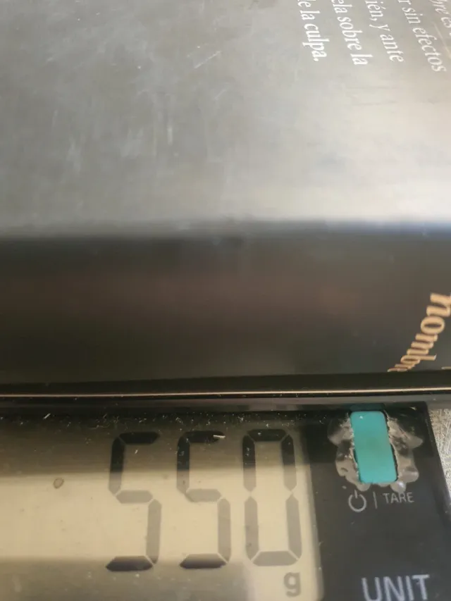 Lo que esconde tu nombre. Premio Nadal 2010.