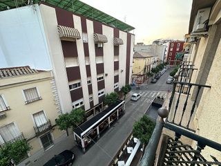 Piso en alquiler en Linares