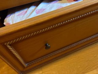 Letto a castello con cassettiera in legno massello e forgia