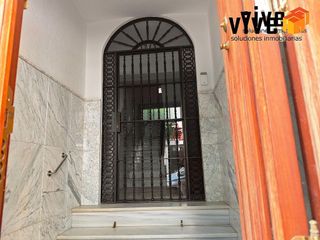 Casa adosada en venta en La Buhaira en Sevilla