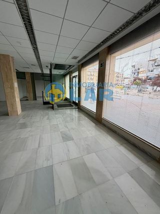 Local comercial en alquiler en Moguer