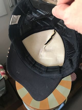 Gorra visera con malla