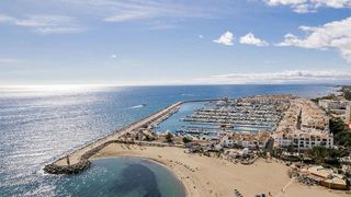 Piso en venta en Puerto Banús en Marbella
