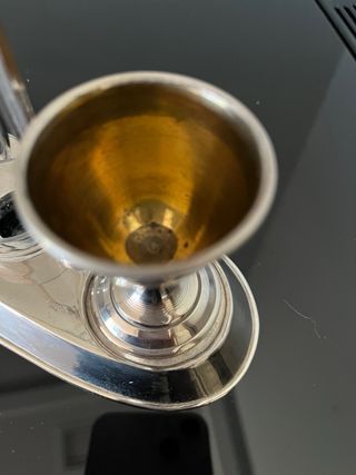 Set di uova antico con supporto