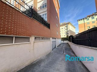 Garaje en venta en Universidad en Ávila