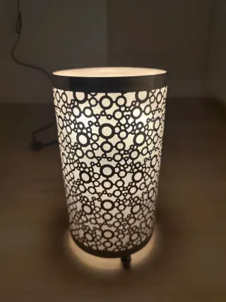 Dos lámparas de mesilla decorativa