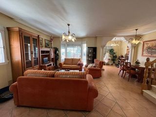 Chalet en venta en Jubalcoi en Elche