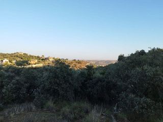 Terreno en venta en Los Cigarrales-La Bastida en Toledo